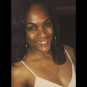 Meet your Posher, Candace